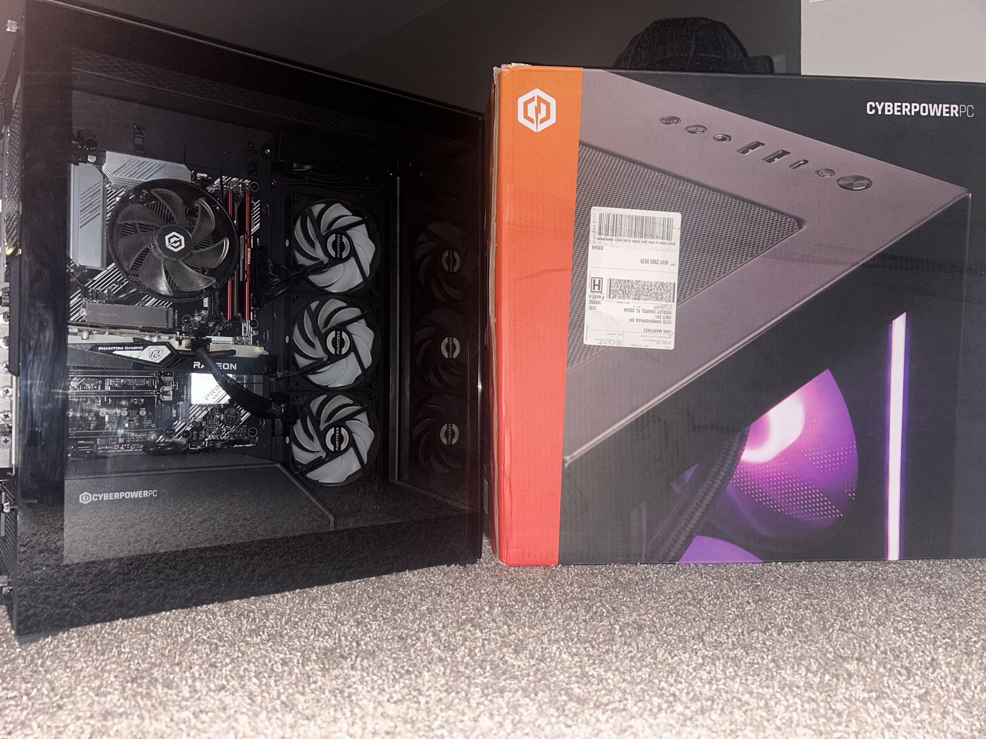 CyberPowerPC in excellent conditions.
