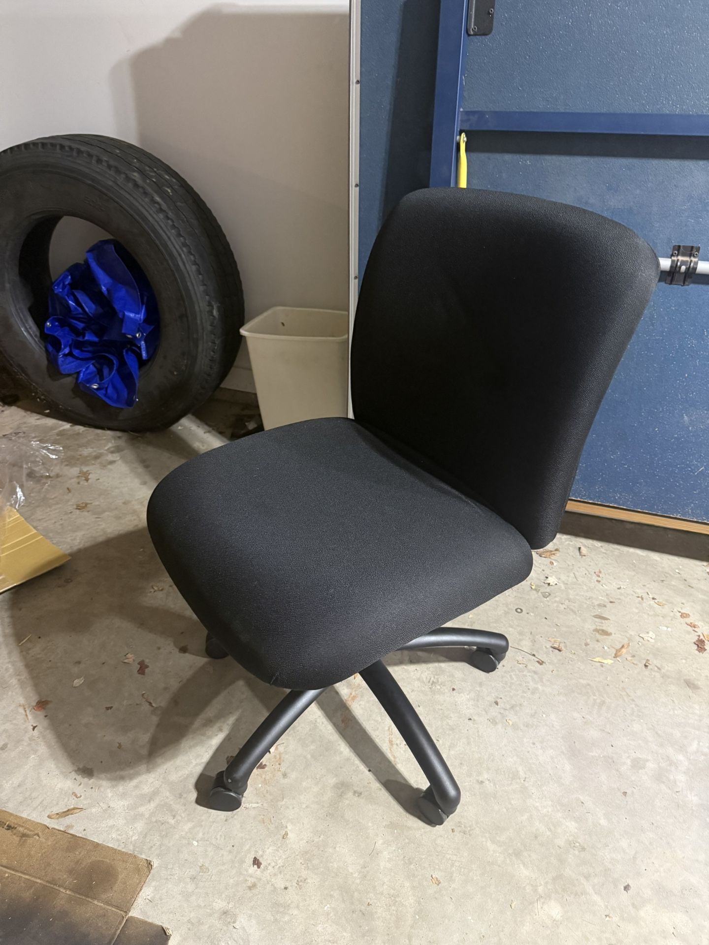 Safco Uber Office Chair, Heavy Duty Stool, 500 lbs Capacity,