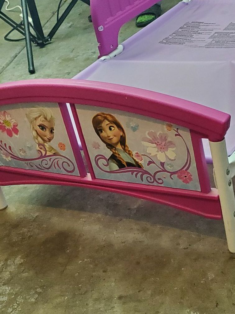 Rarely used Frozen Toddler Bed
