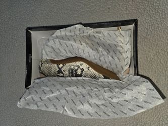 Alfani "Jeules" Step 'N Flex Pumps featuring