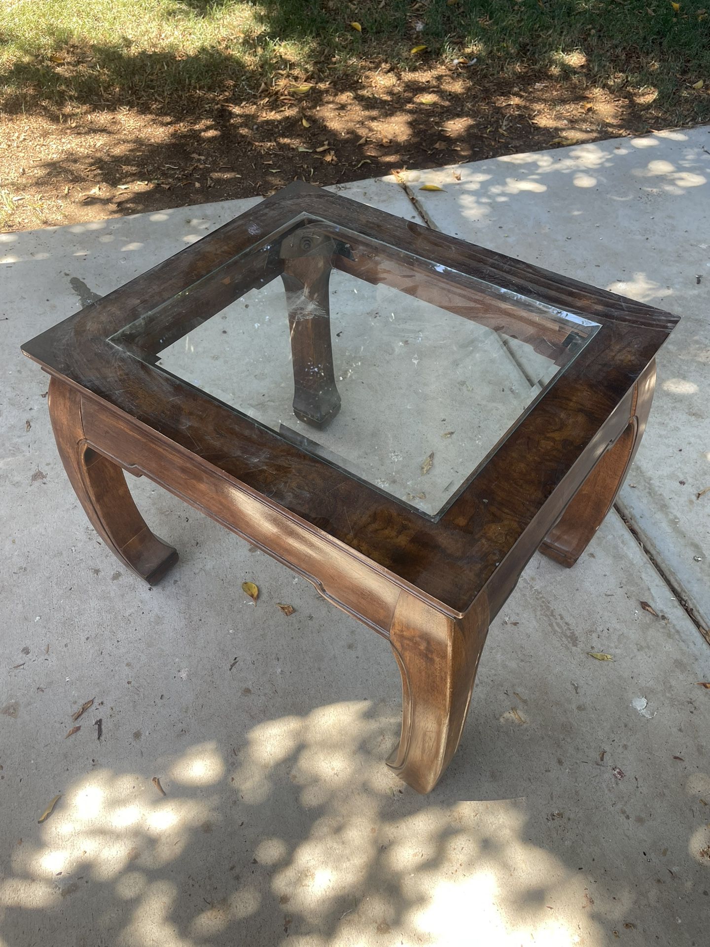 Nice Coffee/ End Table