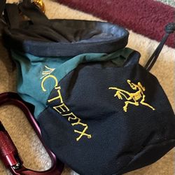 Vintage Arc’teryx Climbing Chalk Bag