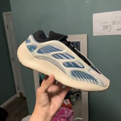 adidas yeezy kyanite (reflective)