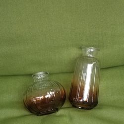 2 Mini Vases 