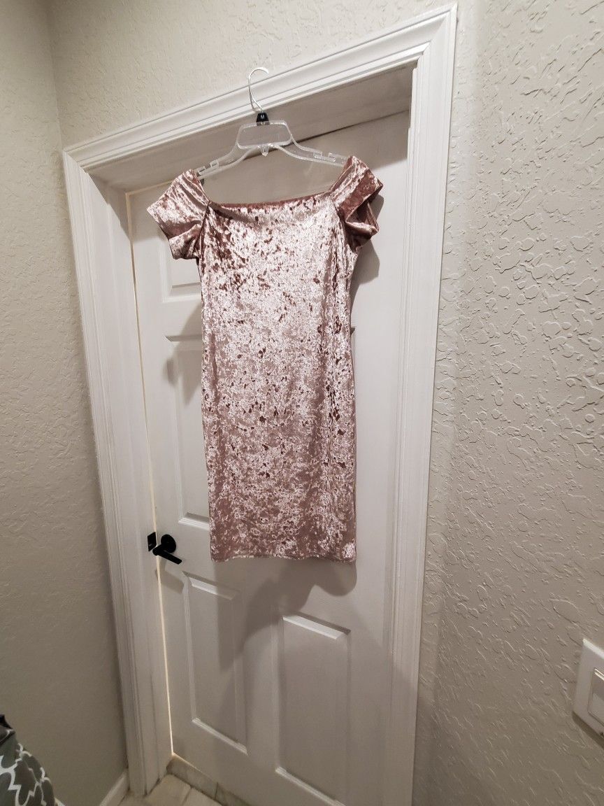 Med. Size Woman Valor DRESS