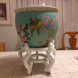  GORGEOUS LOOKING VINTAGE ASIAN  FISH BOWL  18,5 INCHES TALL  ON STAND AND 13,5INCHES WIDE AT TOP  THE  FISH BOWL IS 12 INCHES TALL 