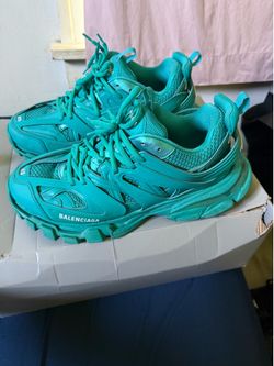 Balenciaga tracks size 43