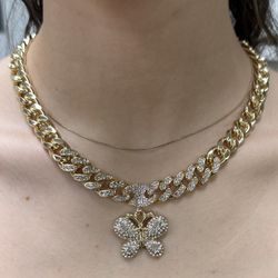 For butterfly lovers, beautiful CZ butterflies necklace🦋🦋🦋