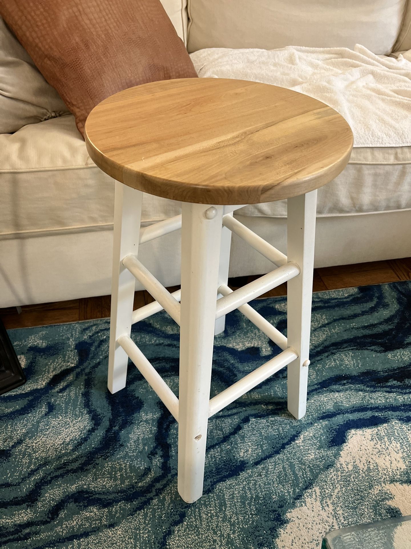 Natural & White Stool 24"