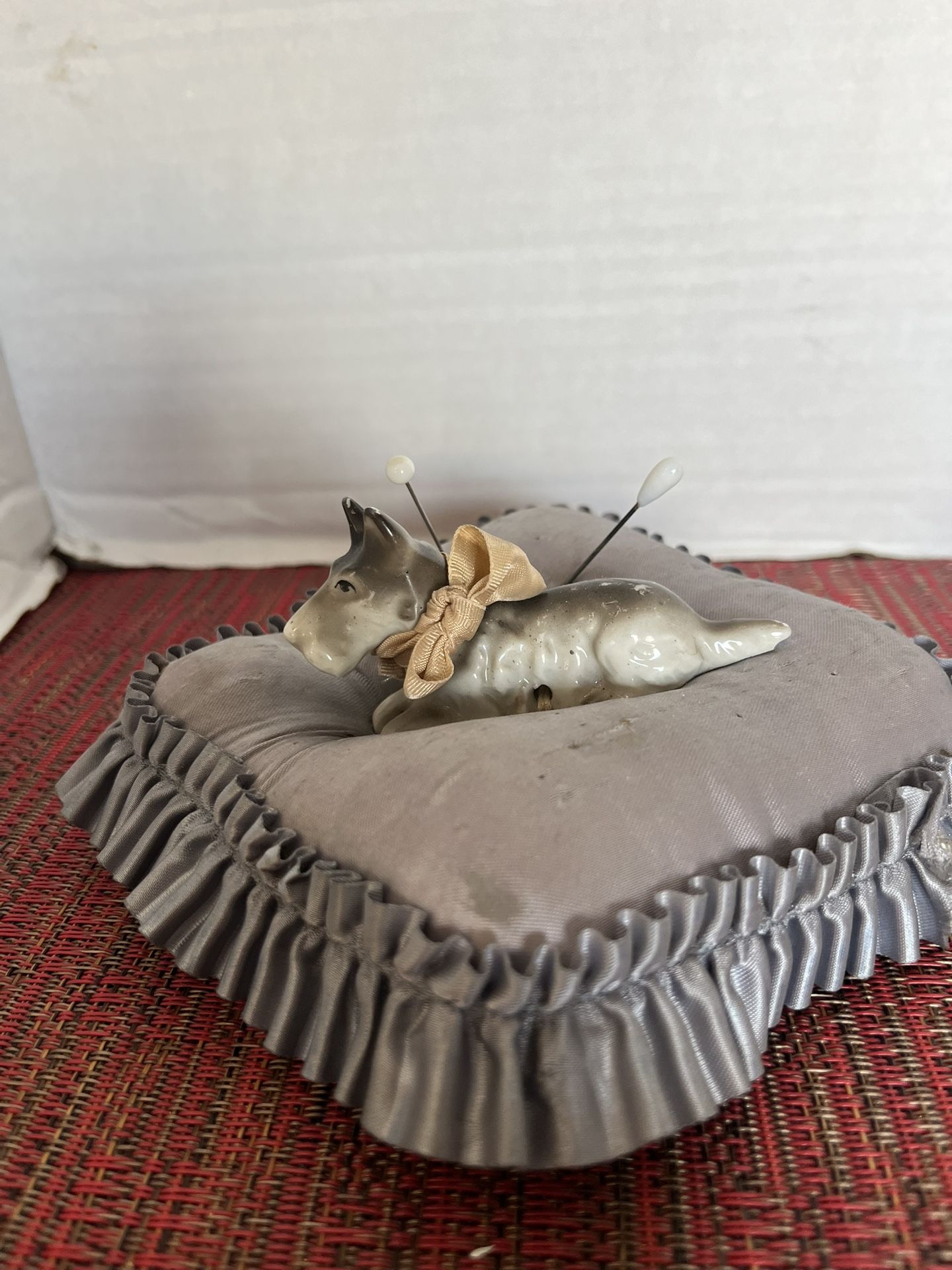 Vintage 1940's-1950's Scottie Dog on Hat Pin Cushion Pillow