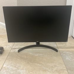 NEW IN BOX/ NEVER USED/ 40” SMART ROKU TV/ WAS $250/ ON SALE NOW FOR $160/ ONLY 2 LEFT