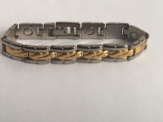 UNISEX TWO TONE CHAINS BRACELET IN EXCELLENT CONDITION