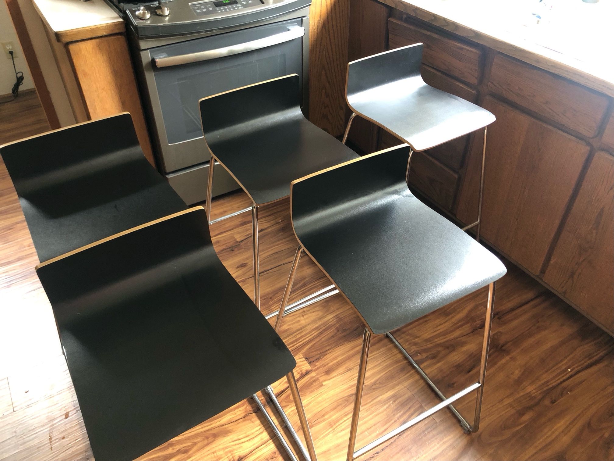 Set of 6 Modern Bar Stools