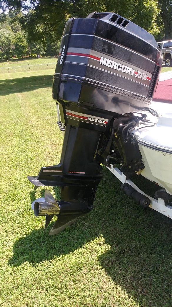 19.5 foot astroglass bass boat with 150 hp mercury black max xr4