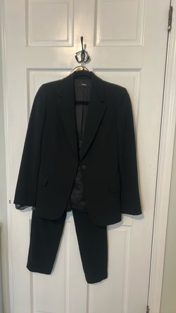 Theory women’s suit
