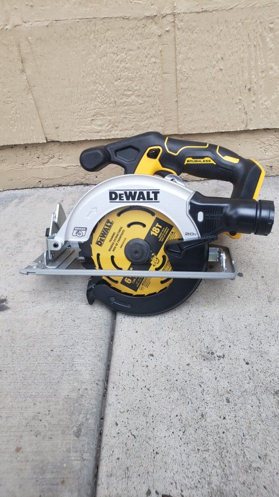 Dewalt 20v Circular Saw Brushless Brand New Tool Only 