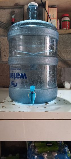 Bottle water 5 gallon
