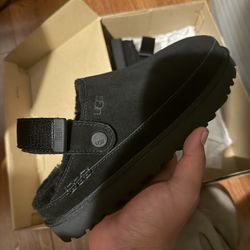 Ugg clogs