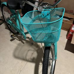 Woman’s 26” Cruiser 6 Speed Bike 