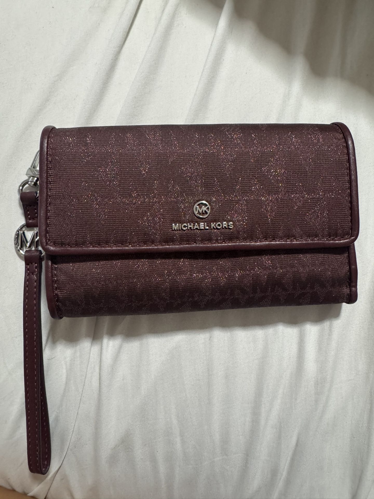 Michael Kors Trifold Wallet/clutch