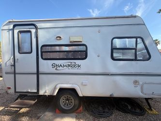 Shamrock camping trailer (year 2003)