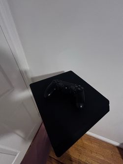 PS4 with controller gta and call of duty black ops 3
