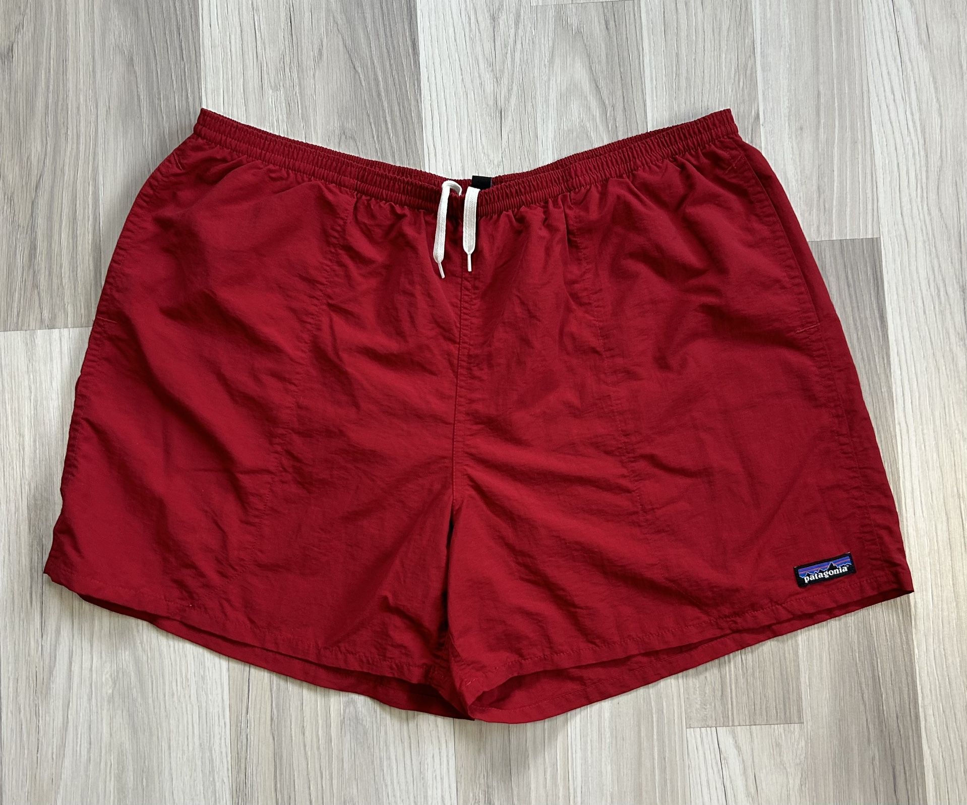 Patagonia Red Mens Shorts w/Pockets Size 2XL Outdoors Hiking. Good Condition, See All Pics