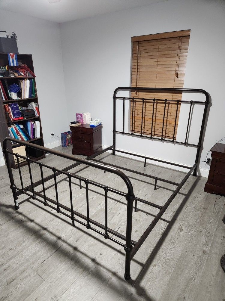 Metal Frame Bed