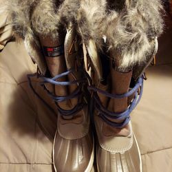 Snow Boots Women Size 7
