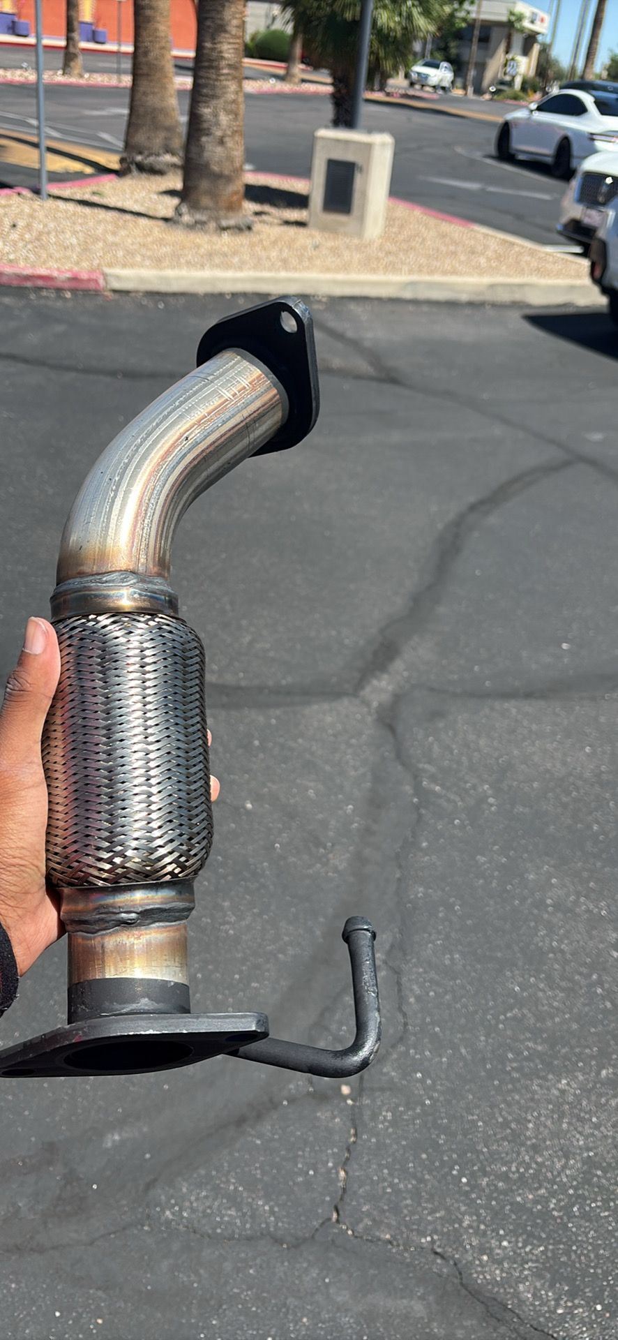 Exhaust pipe