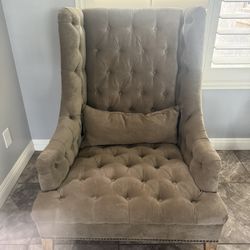 Accent Chairs 