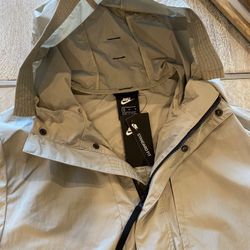 Men’s Premium Essentials Nike Parka Medium