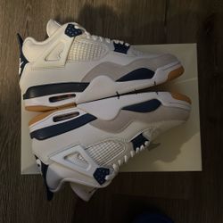 Air Jordan 4 SB