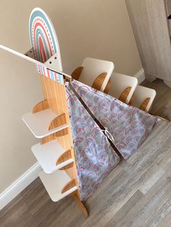 Bookshelf teepee