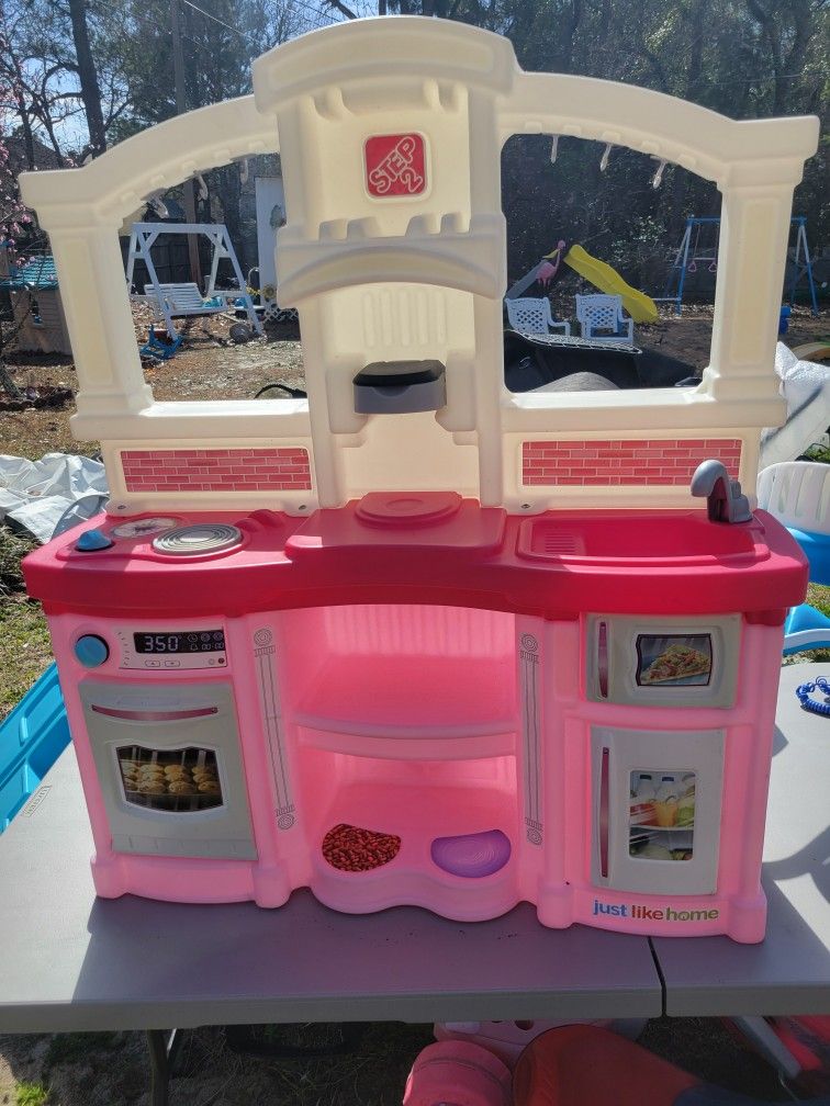 Play Kitchen