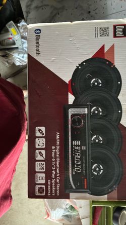 Car stereo with 4 speakers