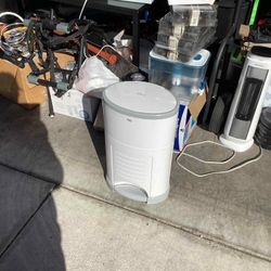 Trash Diaper Baby Like New 