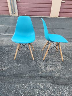 Pair of Mid-Century Modern Style Blue Shell Dinin