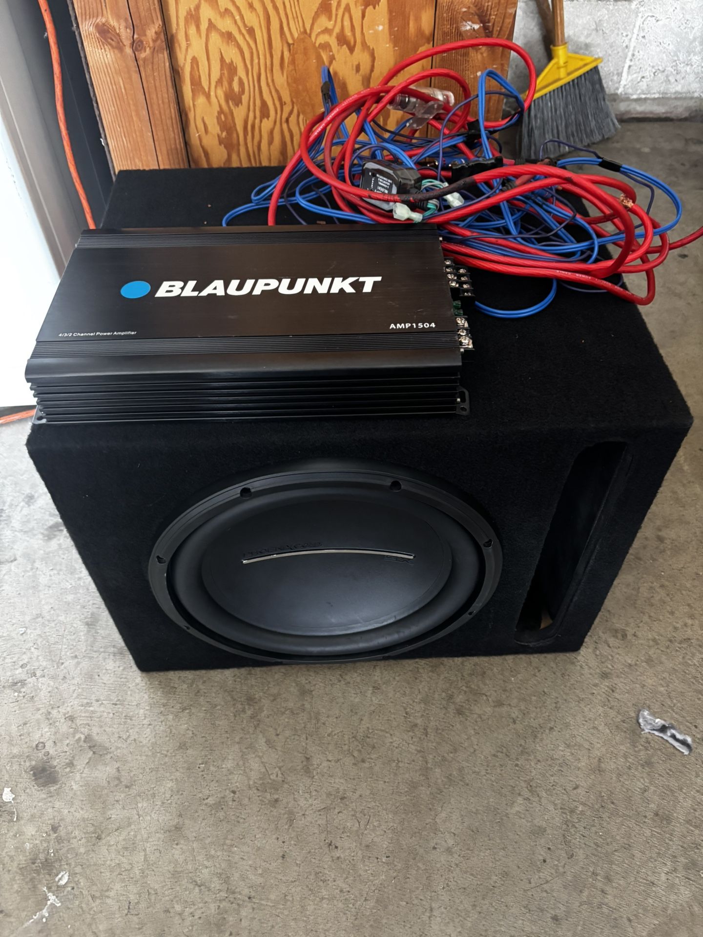 Blaupunkt Amplifier & Phoenix Gold GX Subwoofer W/Box