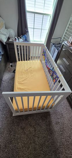 Babyletto 3 in 1 crib, with mattress, protector, covers