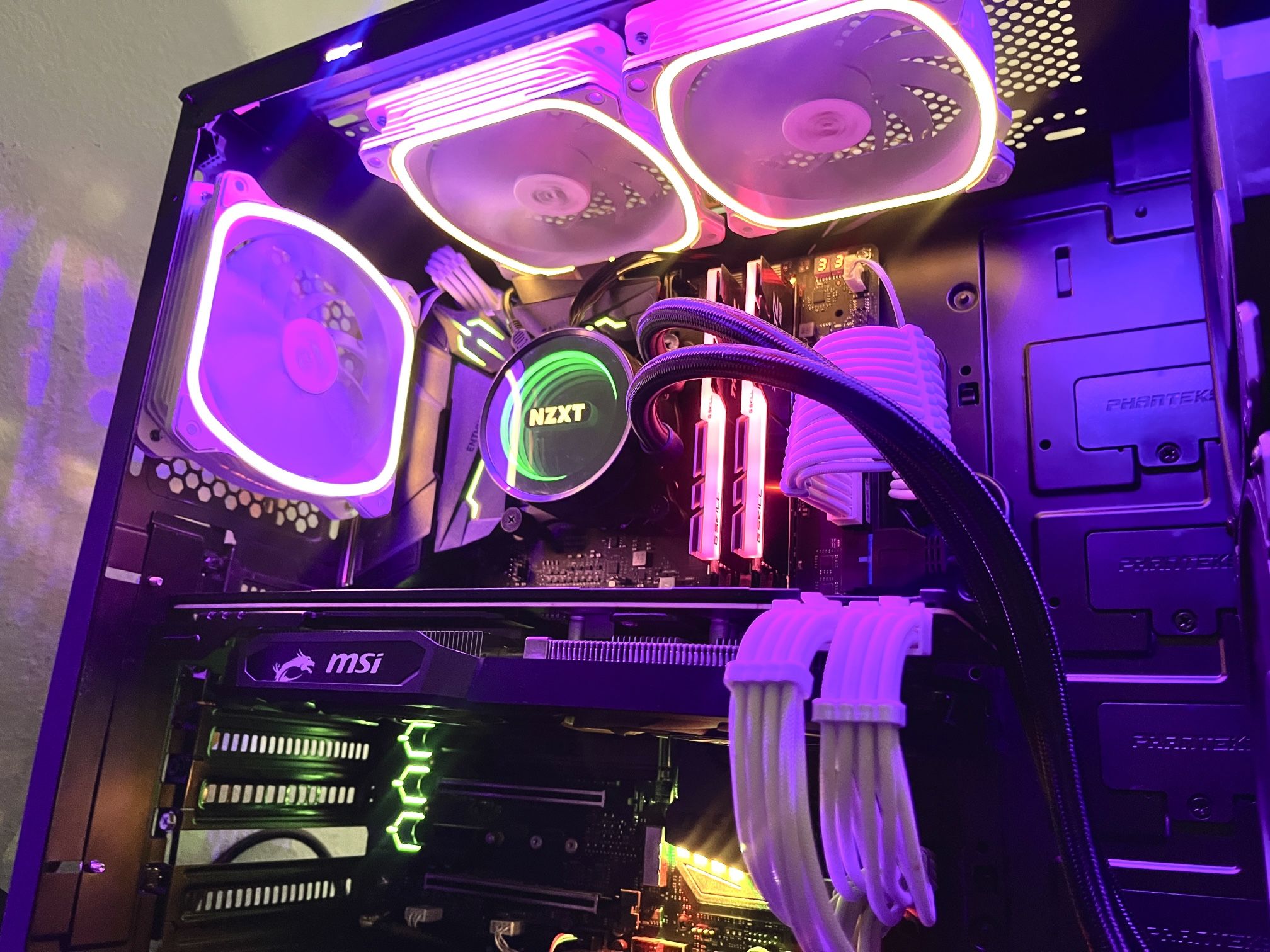 Gaming Computer PC Setup Intel i7 7700K 16 GB RAM, RX 5600 XT, 1 TB NVME SSSD + 2 TB HDD Windows 10