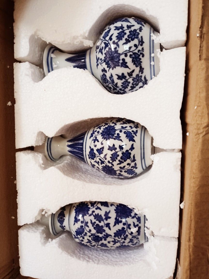 Little Oriental Vases
