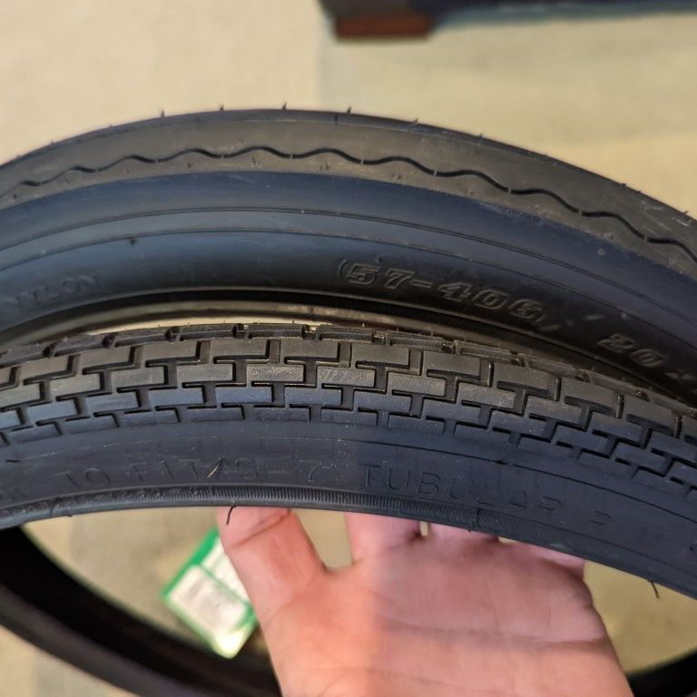 schwinn bicycle tires for sale 3X 24 X 1-1/4 TOWN AND COUNTRY TRI-WHEELER S Bicycle Heaven while the steal bead design is made for durable long Two New 20" Schwinn Stingray