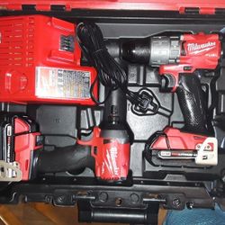 Milwaukee M18 Fuel 2 Tool Combo Kit 2997 - 22 Includes Very High Torque Impact Driver And Hammer Drill With Handle 2.0 Amp Hour Batteries