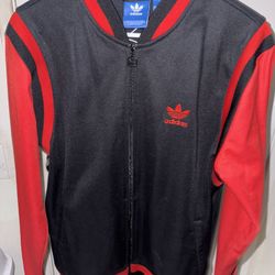 Vintage Classic Adidas Sweatshirt
