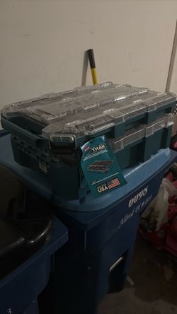 Makita maktrak 2 boxes