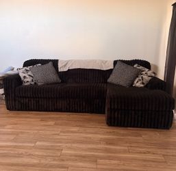 Sectional couch