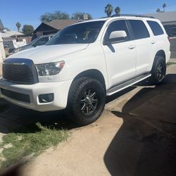 Toyota Sequoia 