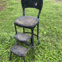 Antique Stepping Chair 