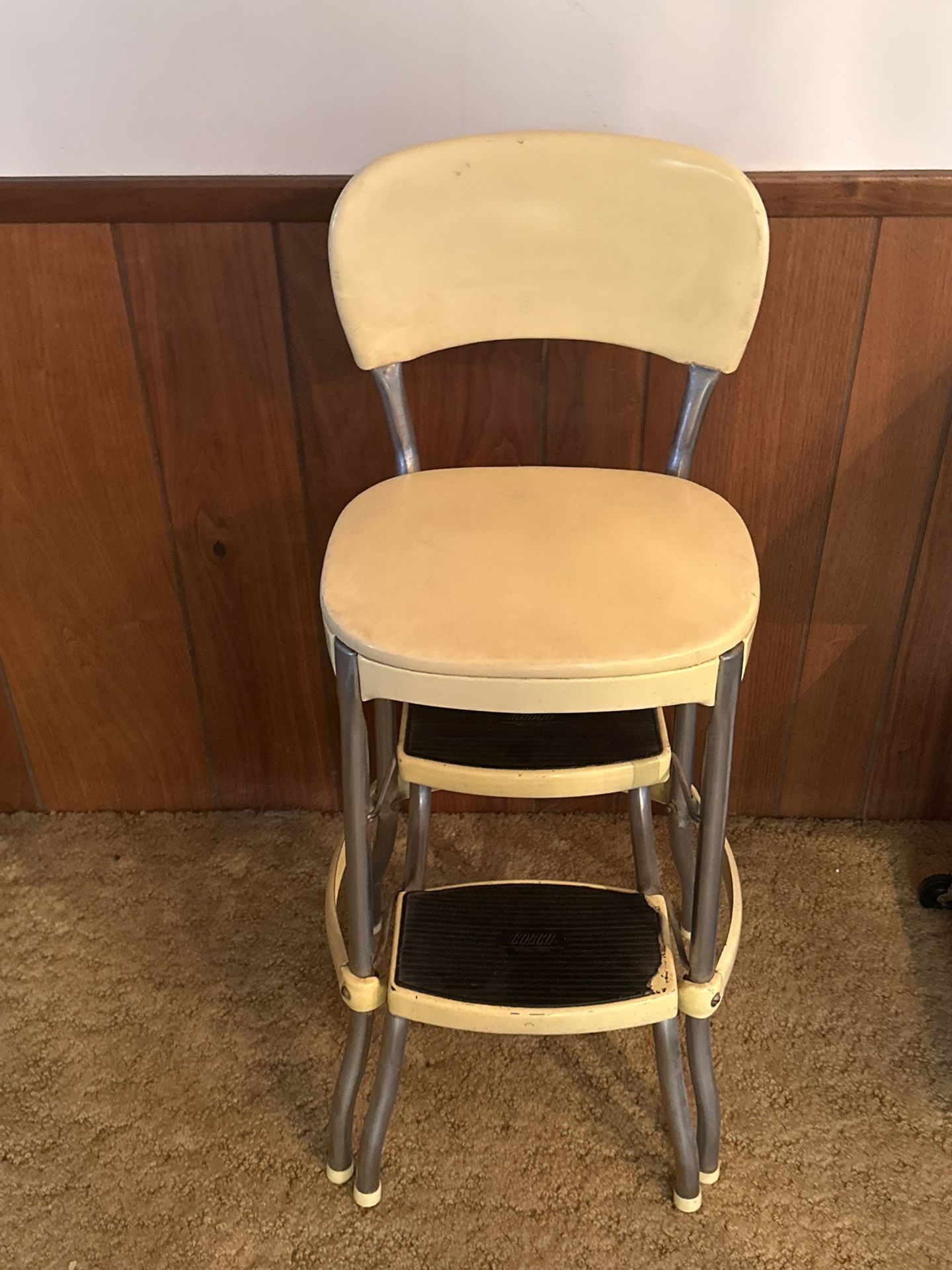 Yellow Metal Step Stool/Kids Chair